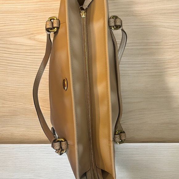 Coach Peyton Leather Zip Tote - Picture 9 of 12